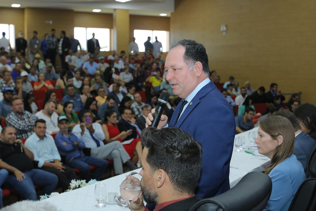 Pedro Fernandes faz chamado à unidade e diálogo em audiência sobre embargos ambientais em Rondônia