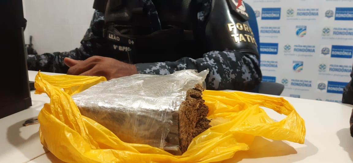 PARA O CONSUMO: Perseguição termina em acidente e com motorista preso com 1kg de Skunk na zona sul - News Rondônia