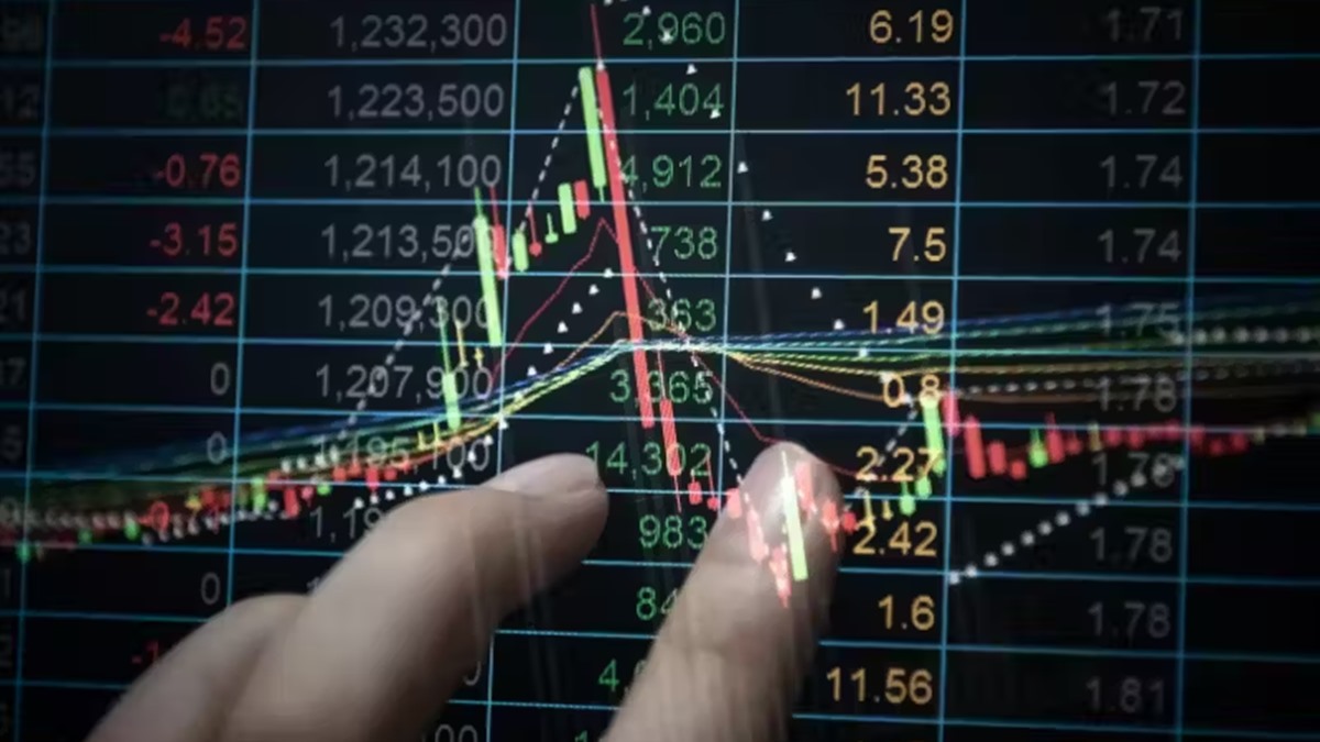Inflação cai no Brasil, surpreende mercado e deve pressionar juros para baixo