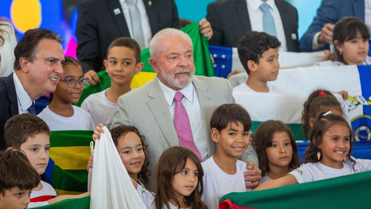 Governo deve investir R$ 3 bilhões para alfabetização na idade certa