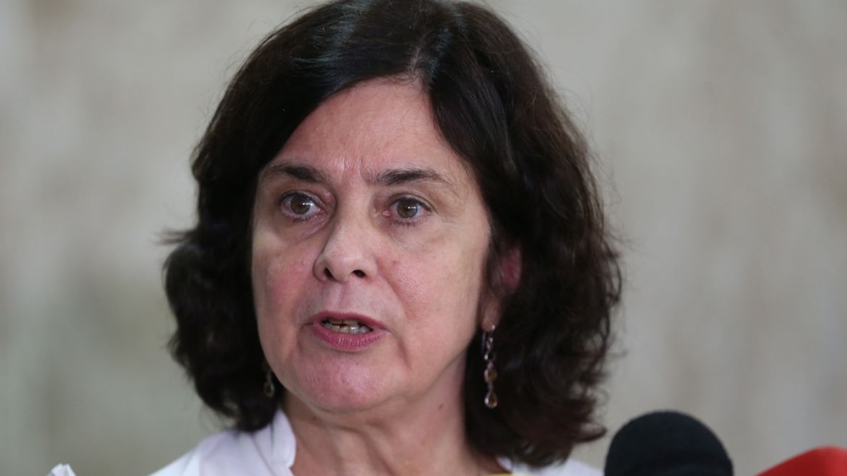 Ministra defende cooperação científica entre Brasil e França