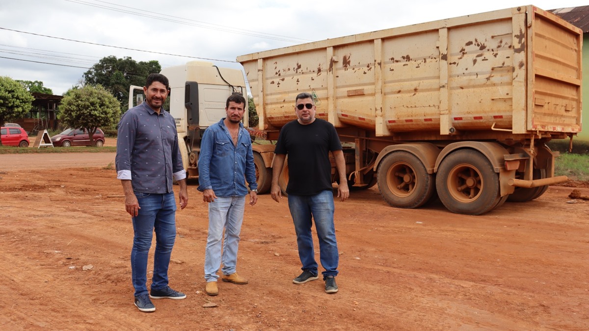 Vereador Márcio Pacele visita distritos da Ponta do Abunã para fiscalizar andamento do Cadastro Único e acompanhar mutirão de limpeza - News Rondônia Presidente da Câmara de Vereadores, Márcio Pacele, visita distritos da Ponta do Abunã para fiscalizar andamento do Cadastro Único e acompanhar mutirão de limpeza
