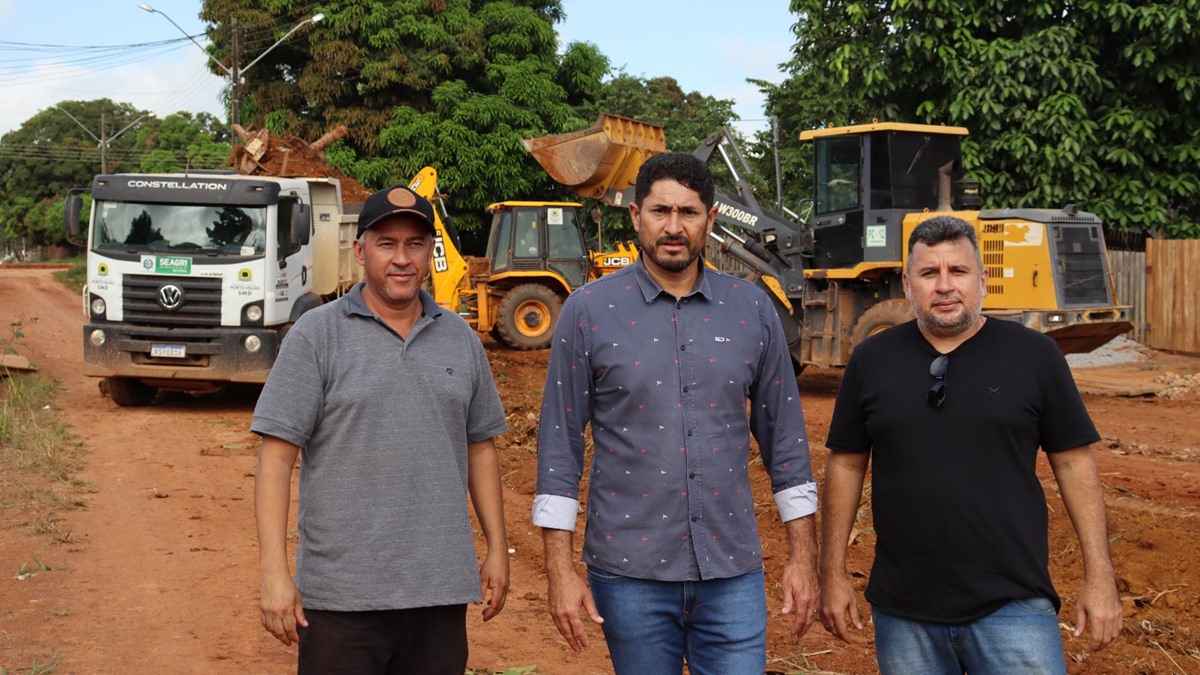 Presidente da Câmara de Vereadores, Márcio Pacele, visita distritos da Ponta do Abunã para fiscalizar andamento do Cadastro Único e acompanhar mutirão de limpeza