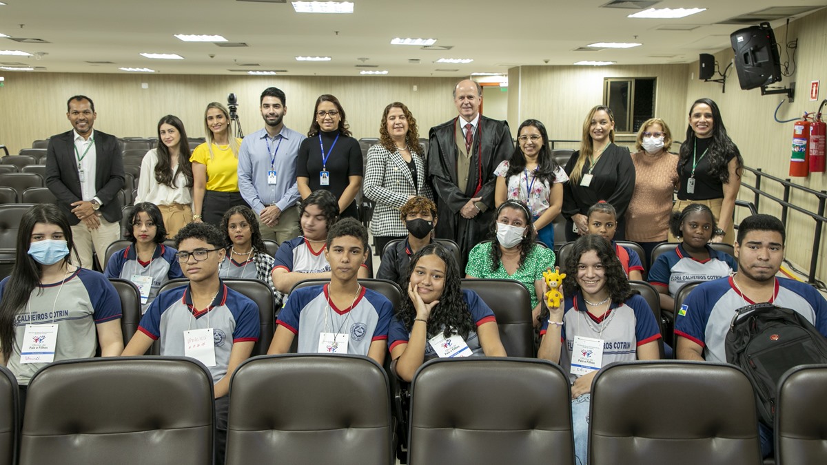 Teia Judiciária: Alunos de escola pública de Porto Velho visitam Tribunal de Justiça de Rondônia