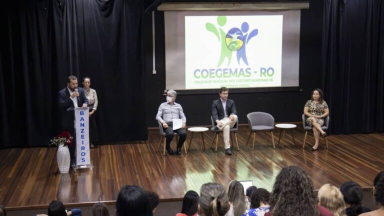 Prefeito Hildon Chaves prestigia reunião do Colegiado de Gestores Municipais de Assistência Social