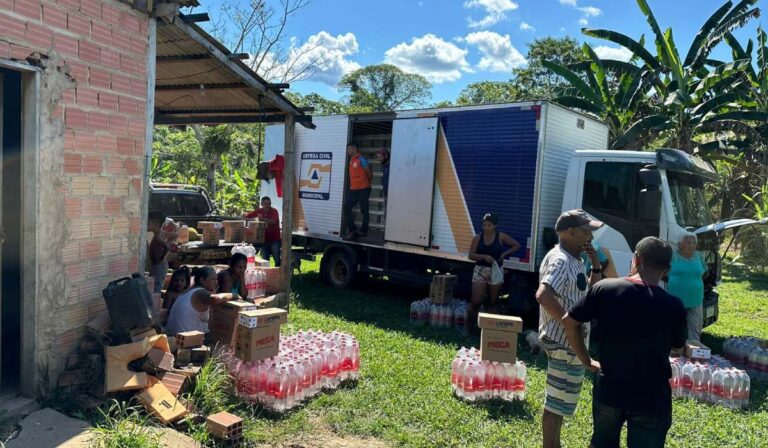 Comunidades ribeirinhas recebem água mineral e hipoclorito de sódio - News Rondônia
