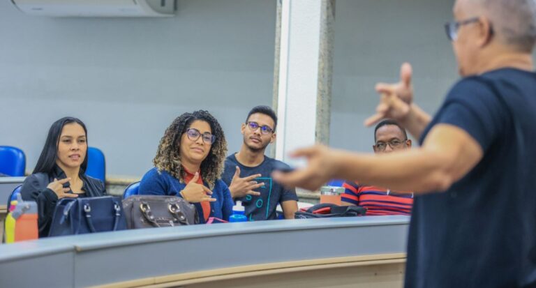 Prefeitura de Porto Velho inicia módulo II do curso avançado de Libras