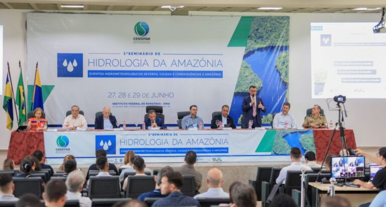 Prefeitura participa da abertura do 1º Seminário de Hidrologia da Amazônia