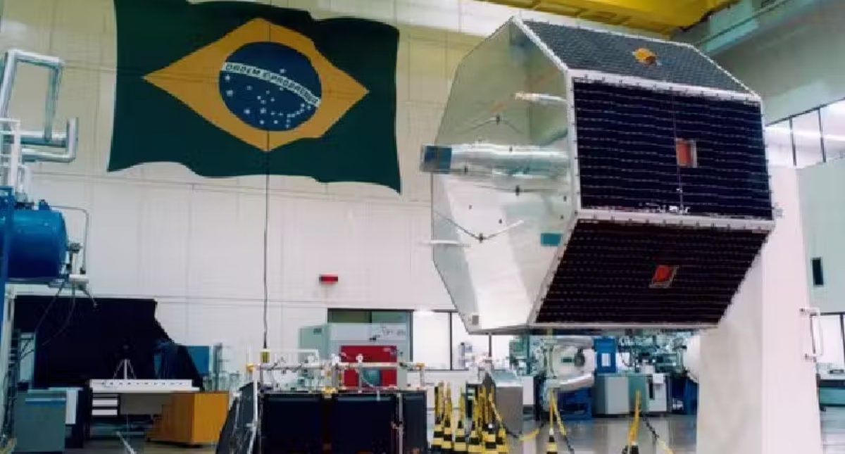 Satélite brasileiro bate recorde e supera Nasa, dos EUA, e Jaxa, do Japão