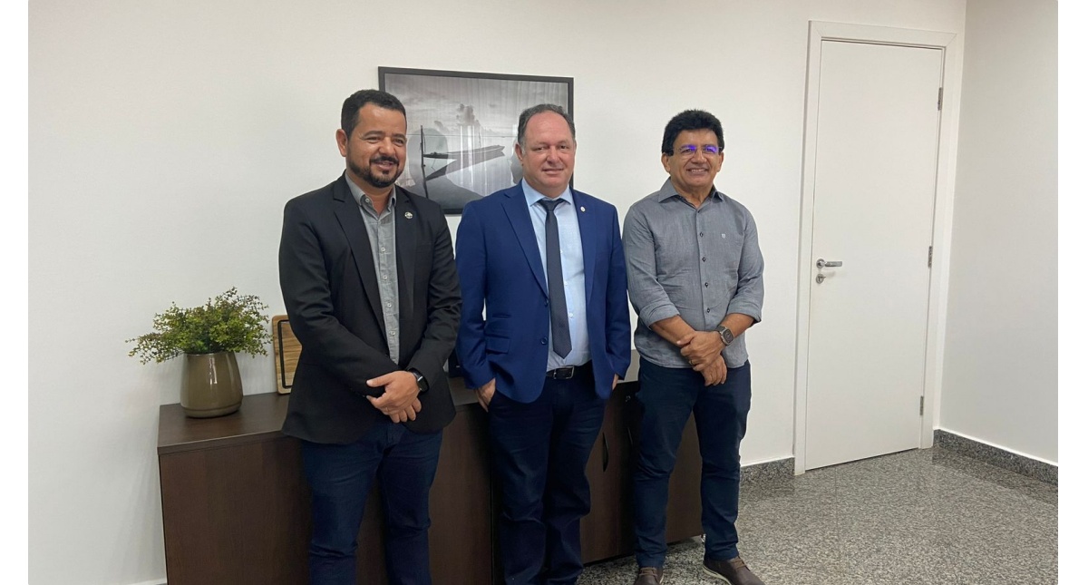 Deputado Pedro Fernandes recebe diretor-presidente da Emater