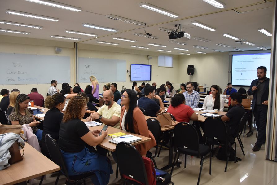 Curso sobre Nova Lei de Licitações é sucesso de participação