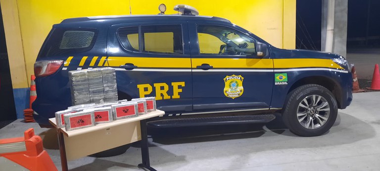Em Pimenta Bueno, PRF apreende 44 Kg de cocaína