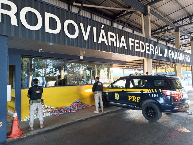 Em Ji-Paraná, PRF apreende mais de 140 Kg de drogas