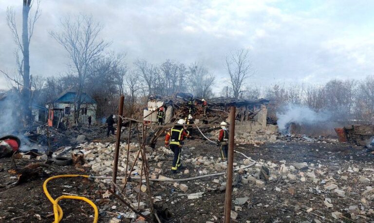 Em novo ataque russo, 30 mísseis e drones são lançados sobre Kiev
