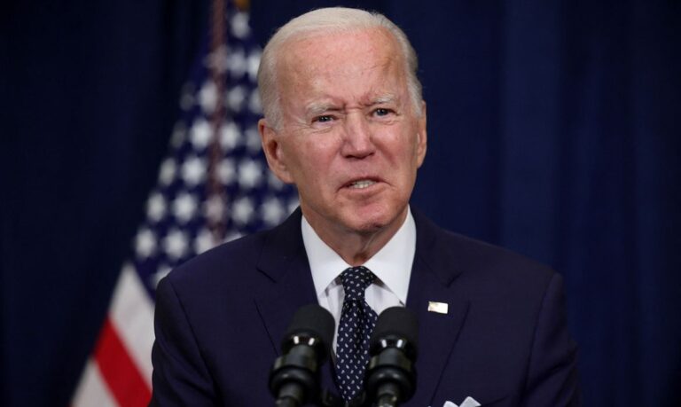 Biden sanciona lei que suspende teto da dívida dos EUA