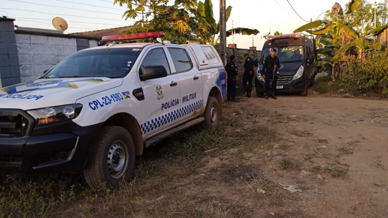 ATUALIZADA: PM estoura boca de fumo e prende bando com drogas, munições e explosivos em beco na zona leste - News Rondônia