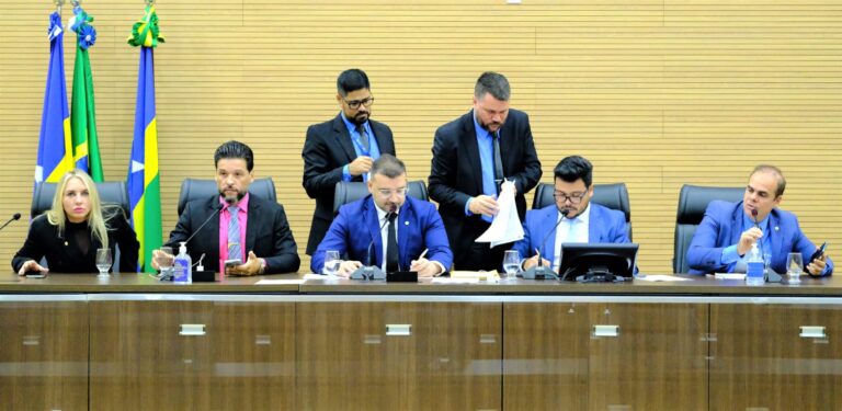 Assembleia Legislativa de Rondônia aprova recursos extras para salários dos servidores públicos estaduais - News Rondônia