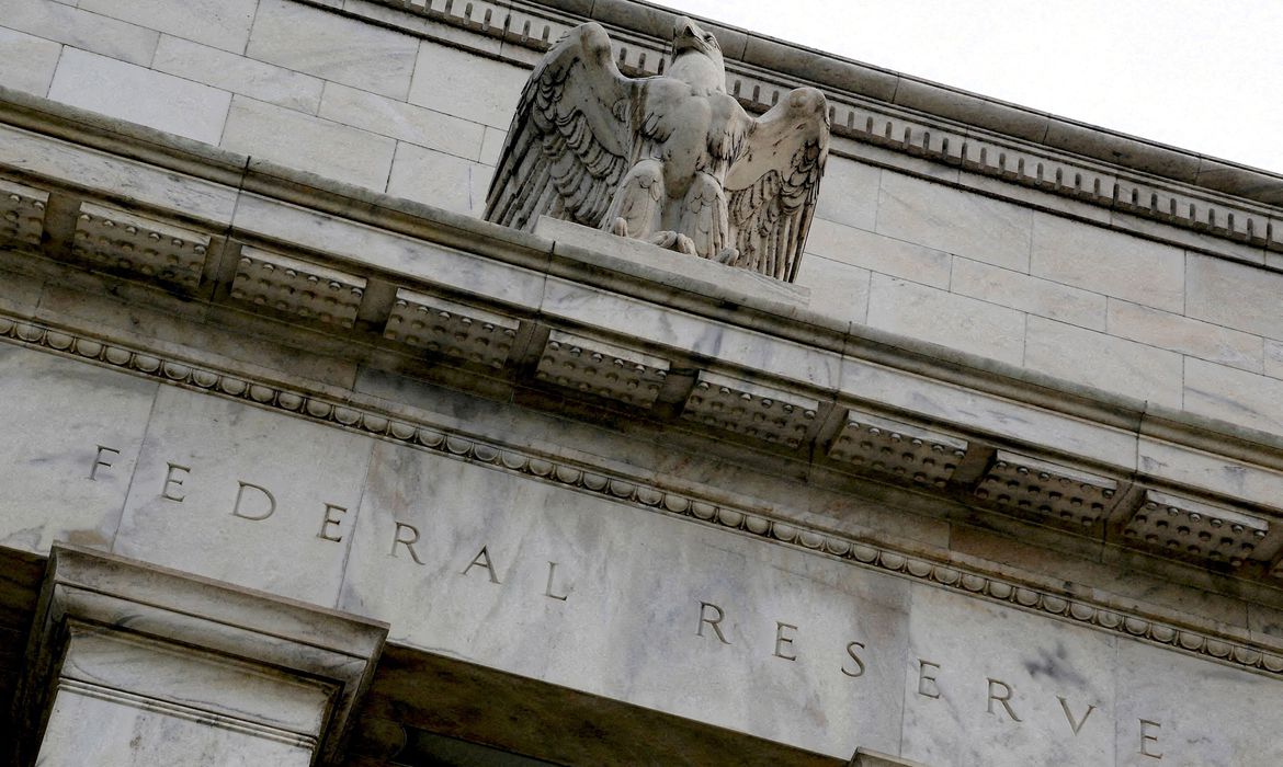 Quase todos os membros do Fed concordaram com manutenção de juros