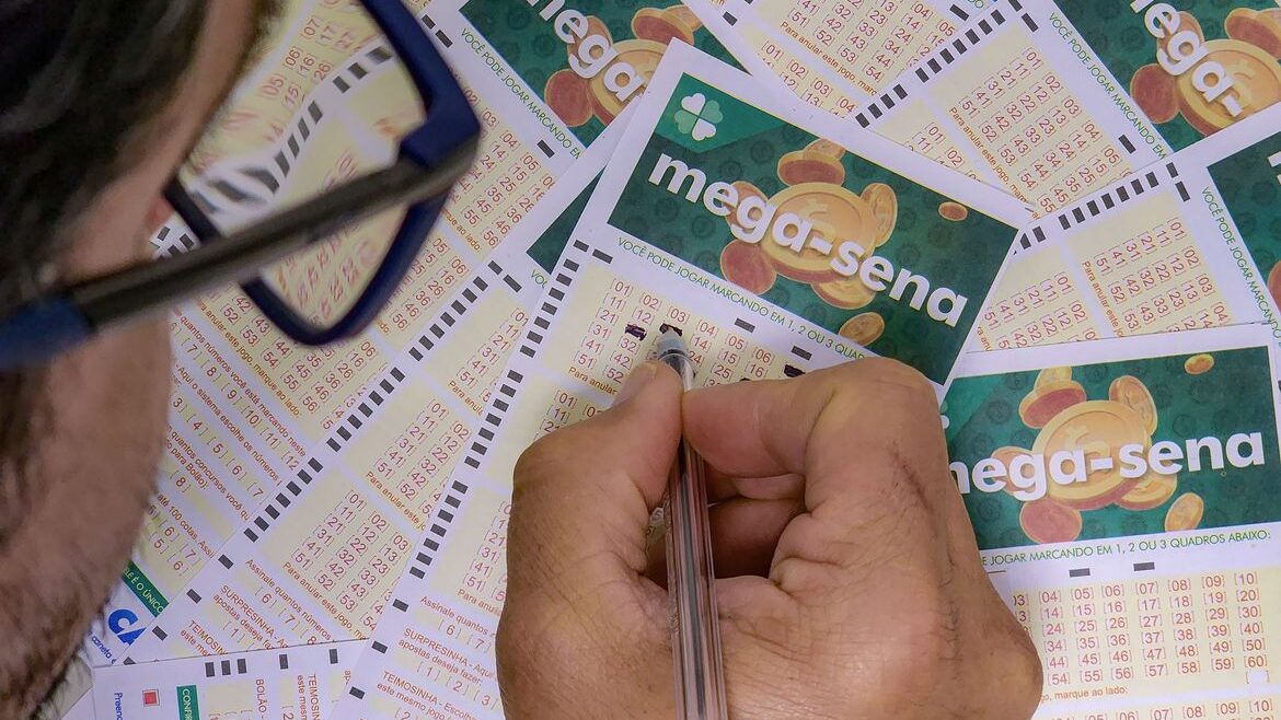 Ninguém acerta seis dezenas da Mega-Sena e prêmio vai a R$ 75 milhões