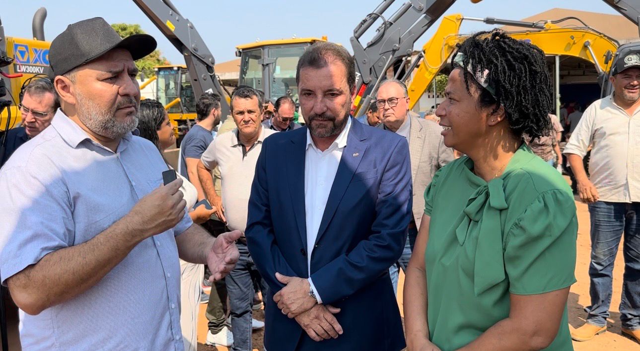 Vereador Everaldo Fogaça elogia deputada federal Silvia Cristina por destinar equipamentos para distritos de Porto Velho - News Rondônia