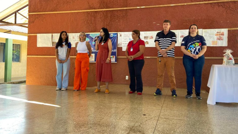Estudante de Ariquemes é condecorada por conseguir nota mil em simulado de redação - News Rondônia