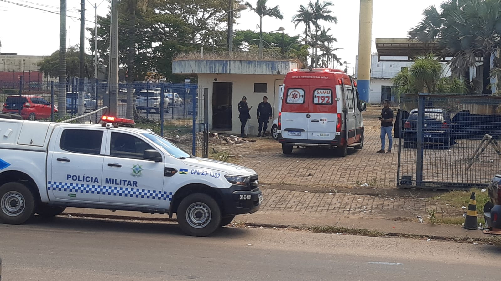 Bandidos se passando por membros de igreja amarram e agridem vigilante durante roubo de armas