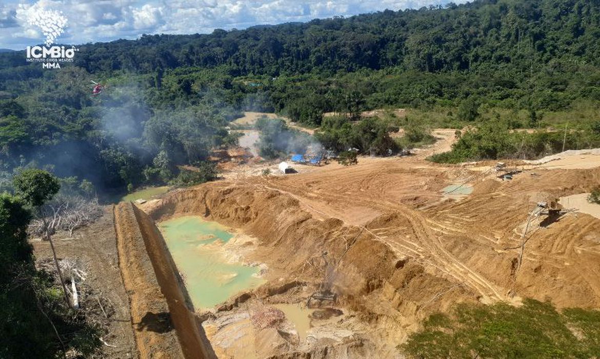 Ouro ilegal: órgãos deflagram operação e fecham garimpo entre Rondônia e o Amazonas - News Rondônia