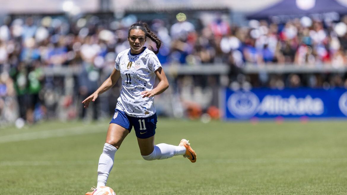 Comandados por Sophia Smith, EUA superam Vietnã em estreia na Copa