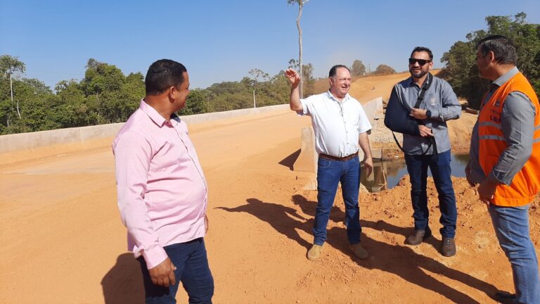 Deputado Pedro Fernandes visita nova ponte sobre o Rio Belém próximo a Machadinho D'Oeste