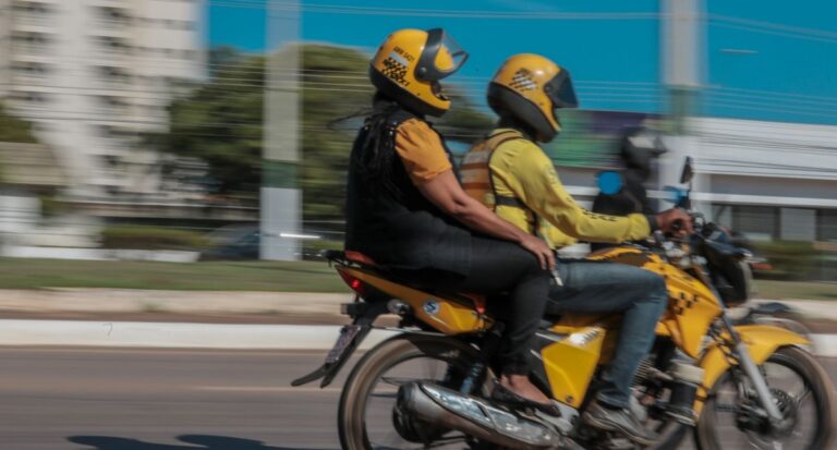 Transporte remunerado de passageiros por aplicativos em motocicletas não está autorizado em Porto Velho