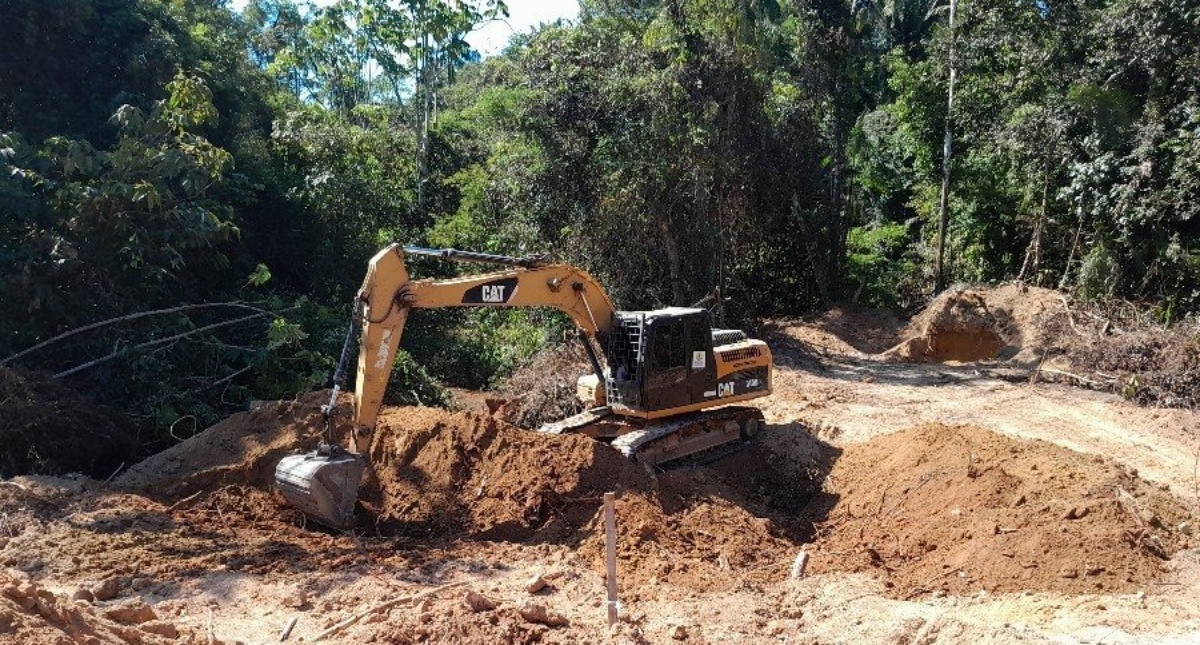 Estrada dos Periquitos recebe manutenção e recuperação