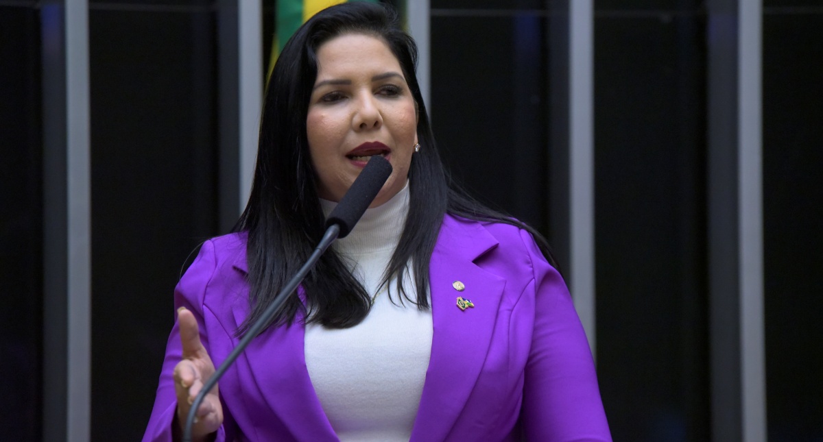 Cristiane Lopes envia indicação ao poder executivo para manutenção do Programa Nacional de Escolas Cívico-Militares