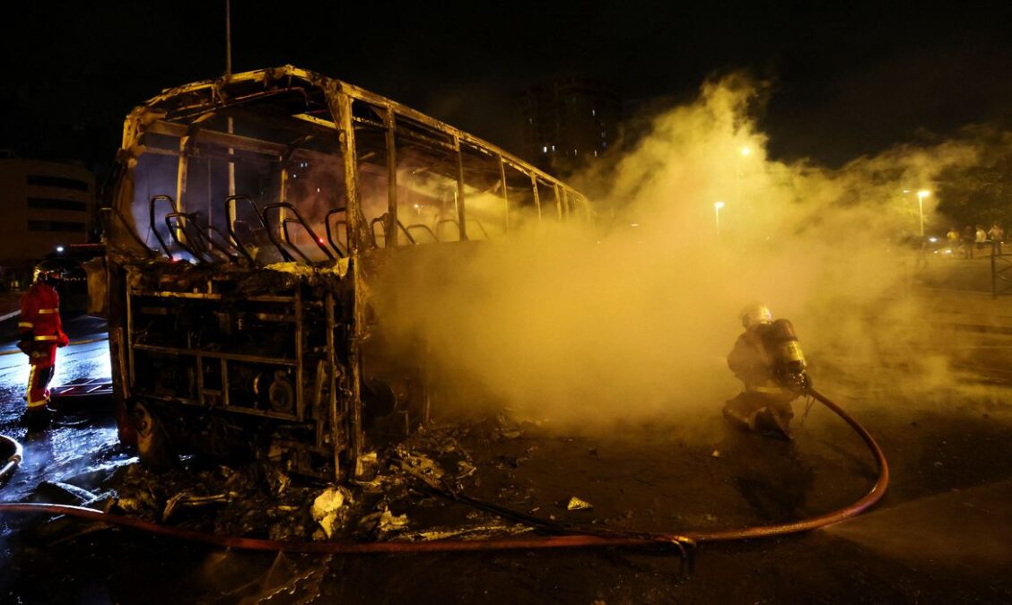 França tem mais protestos antes do funeral de rapaz morto pela polícia