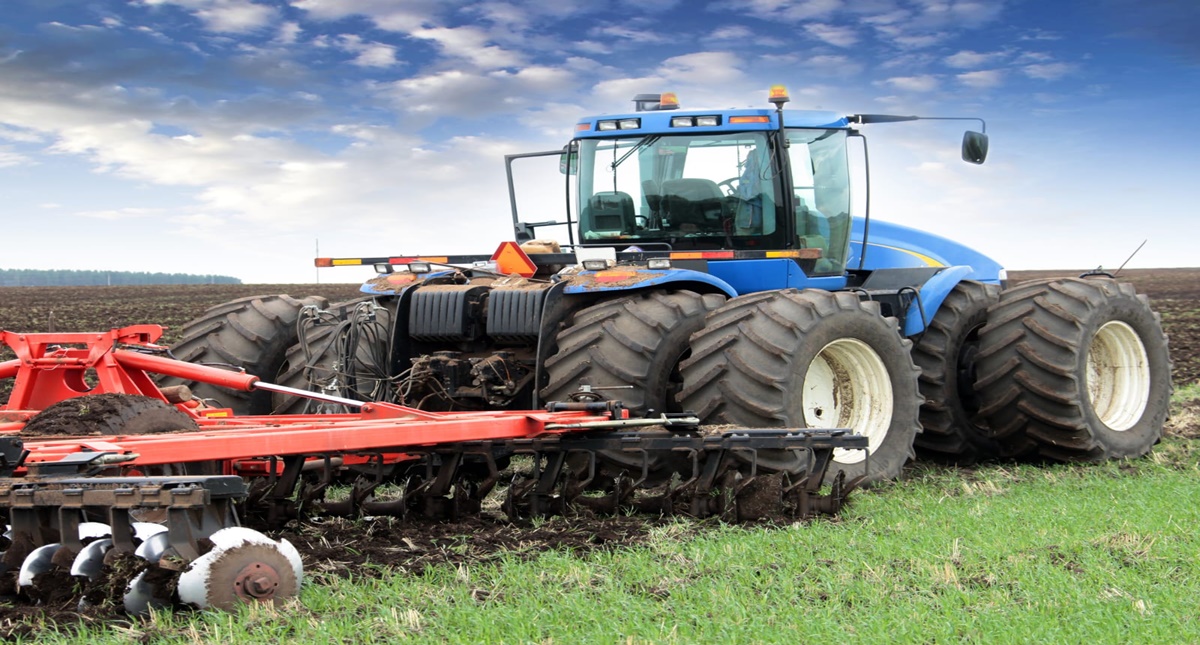 Energisa alerta trabalhadores rurais para o manuseio de máquinas agrícolas próximo da rede elétrica