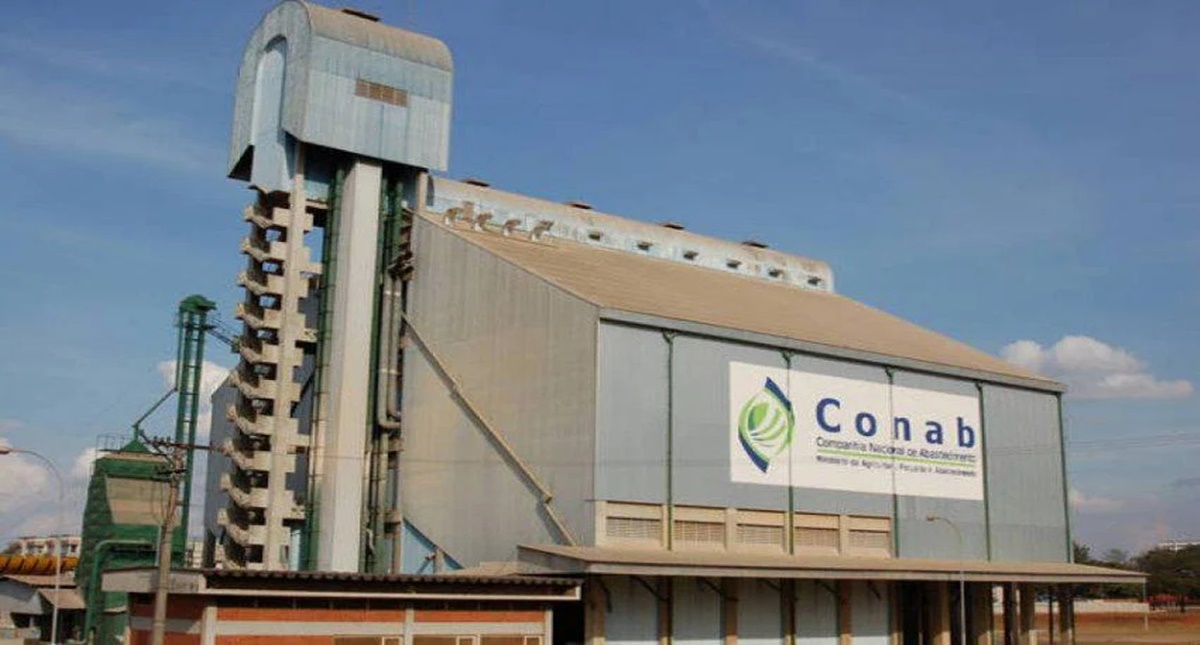 Conab participa de acordo para ampliar acesso da agricultura familiar às compras institucionais