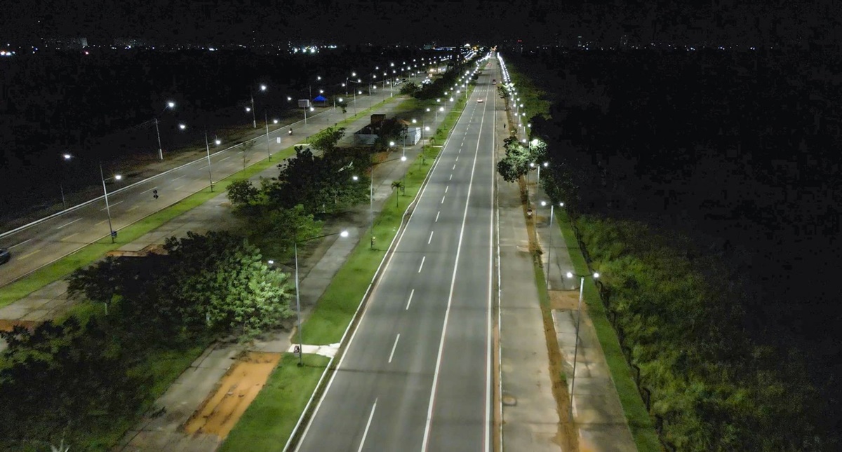 Quase 40 bairros de Porto Velho são atendidos com luminárias de LED