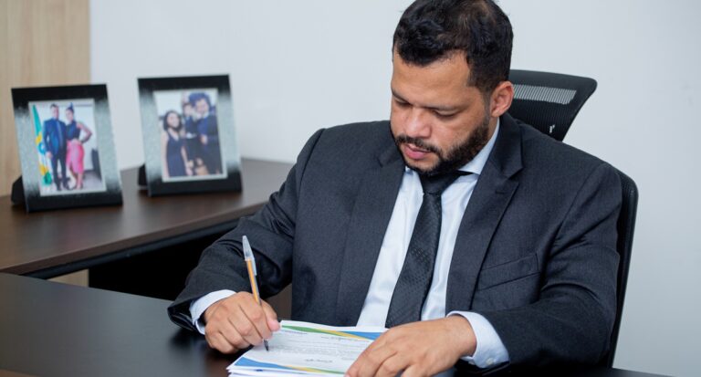 Deputado Edevaldo Neves solicita medidas urgentes no combate às queimadas urbanas