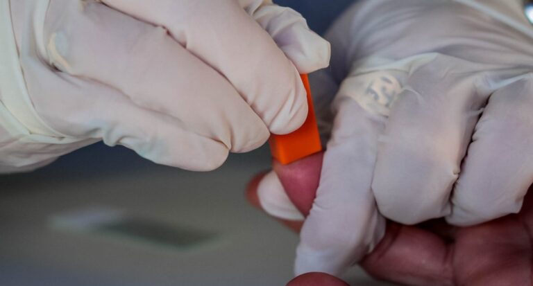 Testagens rápidas e vacinação contra Hepatites Virais serão realizadas na Policlínica José Adelino, dia 29