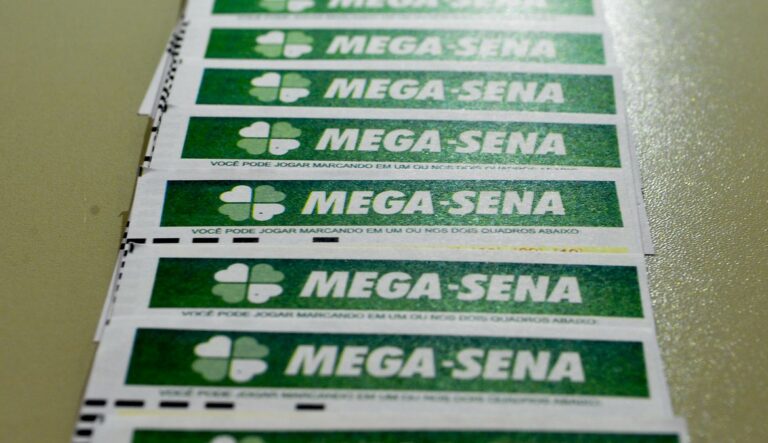 Ninguém acerta a Mega-Sena e prêmio acumula em R$ 70 milhões