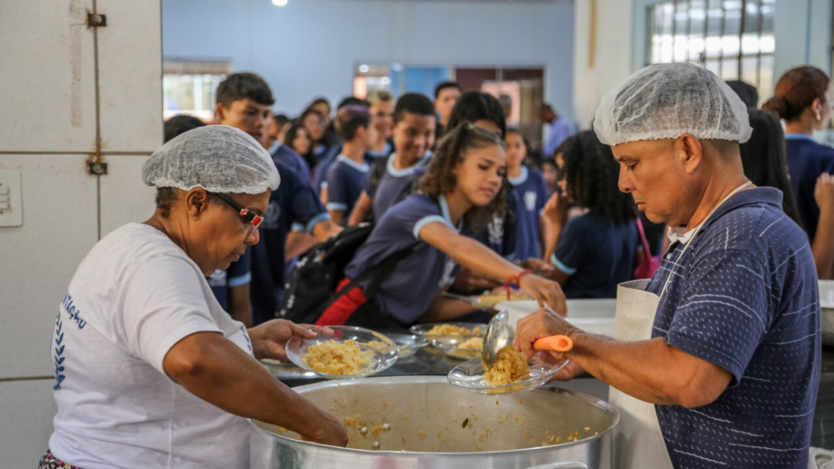 Aberto processo seletivo com 628 vagas para o programa “Amigo Voluntário do Educando”