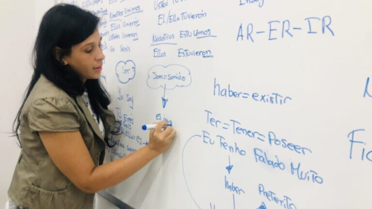 Idep firma parcerias para ofertar vagas de pós-graduação em Educação Profissional e Tecnológica