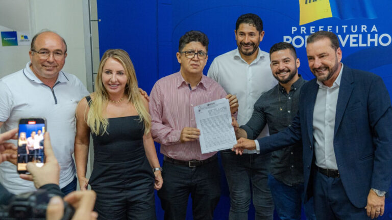 Ieda Chaves comemora a regularização de imóveis de igrejas e templos religiosos em Porto Velho - News Rondônia