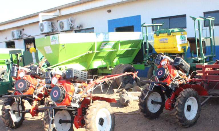 Prefeitura de Porto Velho entrega equipamentos para associações rurais definidas em chamamento público - News Rondônia