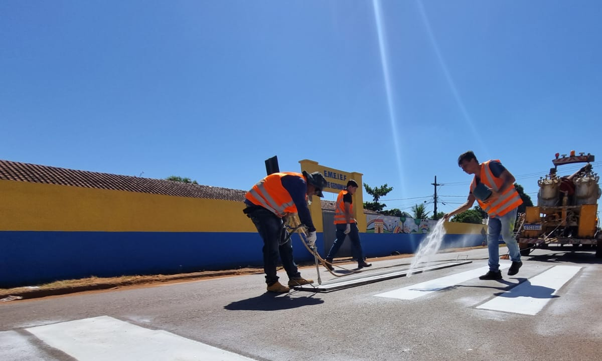 Prefeitura faz sinalização horizontal em ruas do bairro Nova Porto Velho - News Rondônia