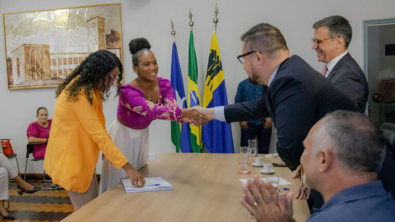 Membros do Conselho Municipal de Promoção da Igualdade Racial são empossados