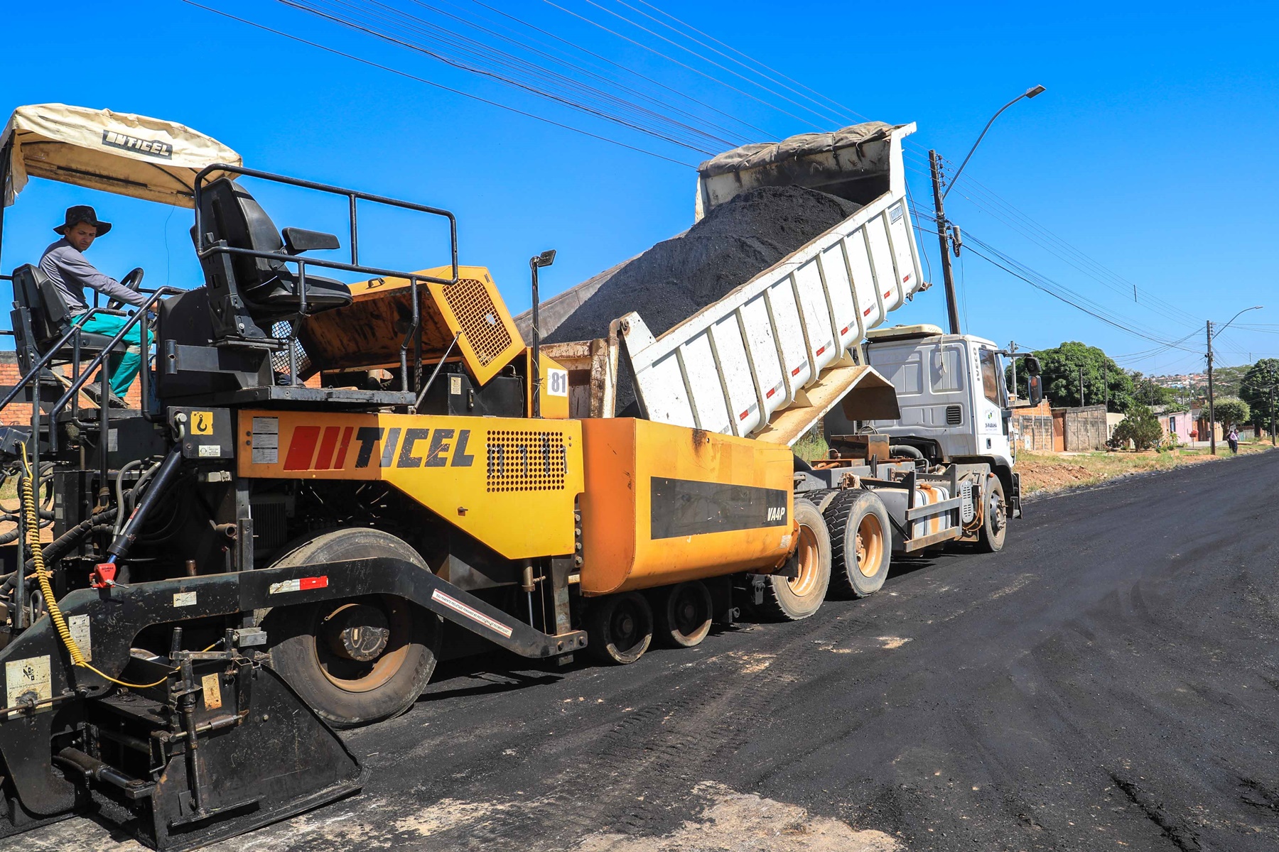 Prefeitura avança com obras de pavimentação de vias Semana começou com obras no bairro Jardim Presidencial - News Rondônia Prefeitura avança com obras de pavimentação de vias Semana começou com obras no bairro Jardim Presidencial