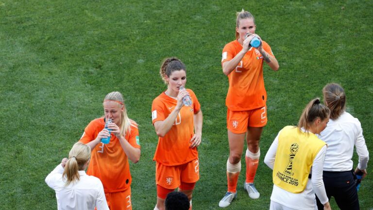 Seleção holandesa qualifica organização da Copa feminina de amadora