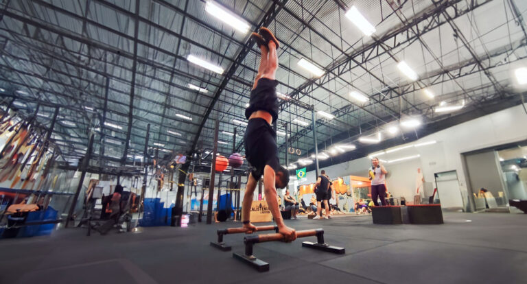 Podendo ser praticada em casa e ao ar livre, a Calistenia surge com alternativa para exercícios diários - News Rondônia