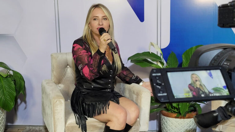 Ieda Chaves prestigia Expovel e destaca o espaço de encontro e entretenimento à população - News Rondônia