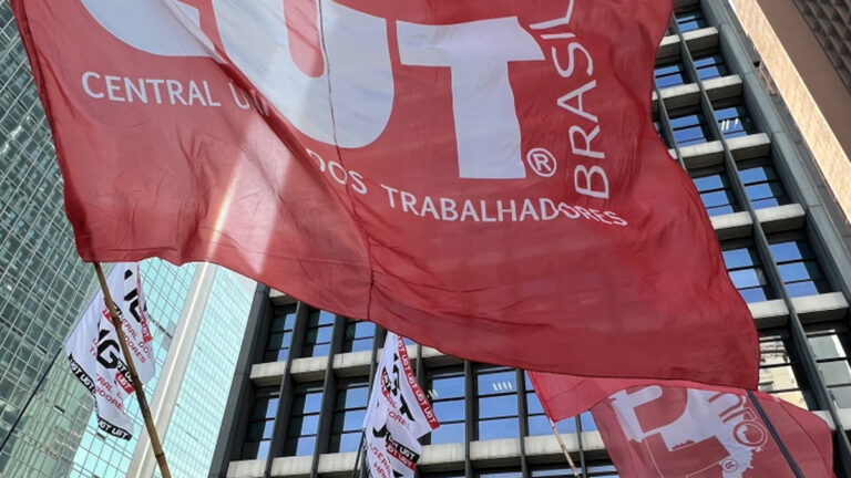 Cláudia de Jesus requer concessão de Voto de Louvor à CUT por 40 anos de lutas e conquistas - News Rondônia